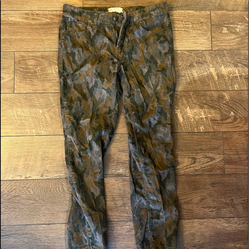 Free people camo pants sz 29